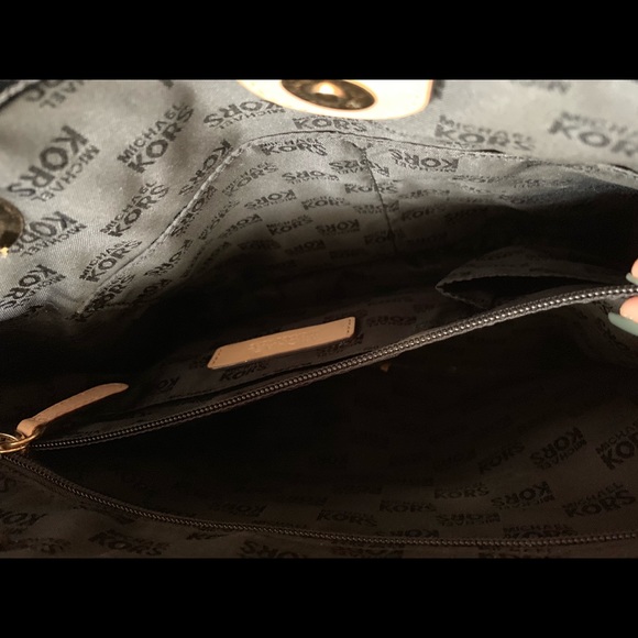 Michael Kors - Black Tote - Picture 3 of 3